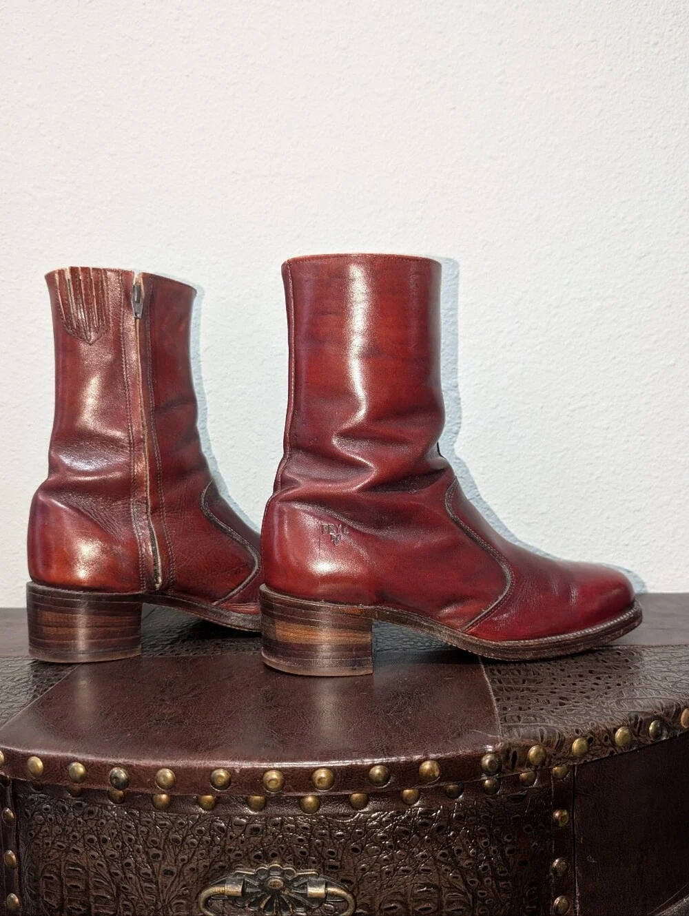 VINTAGE 70's Campus Red Leather Square Toe Zip-Up Ankle Boots - Made in USA - Picture 12 of 16